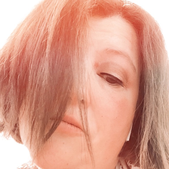 Meet your Posher, Dianna - Picture 1 of 1